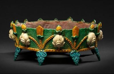A rare green, ochre, turquoise and cream glazed 'fahua' jardinière, Late Ming Dynasty ,16th-first half 17th century