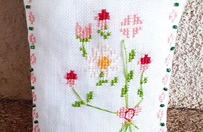 Un coussinet fleuri