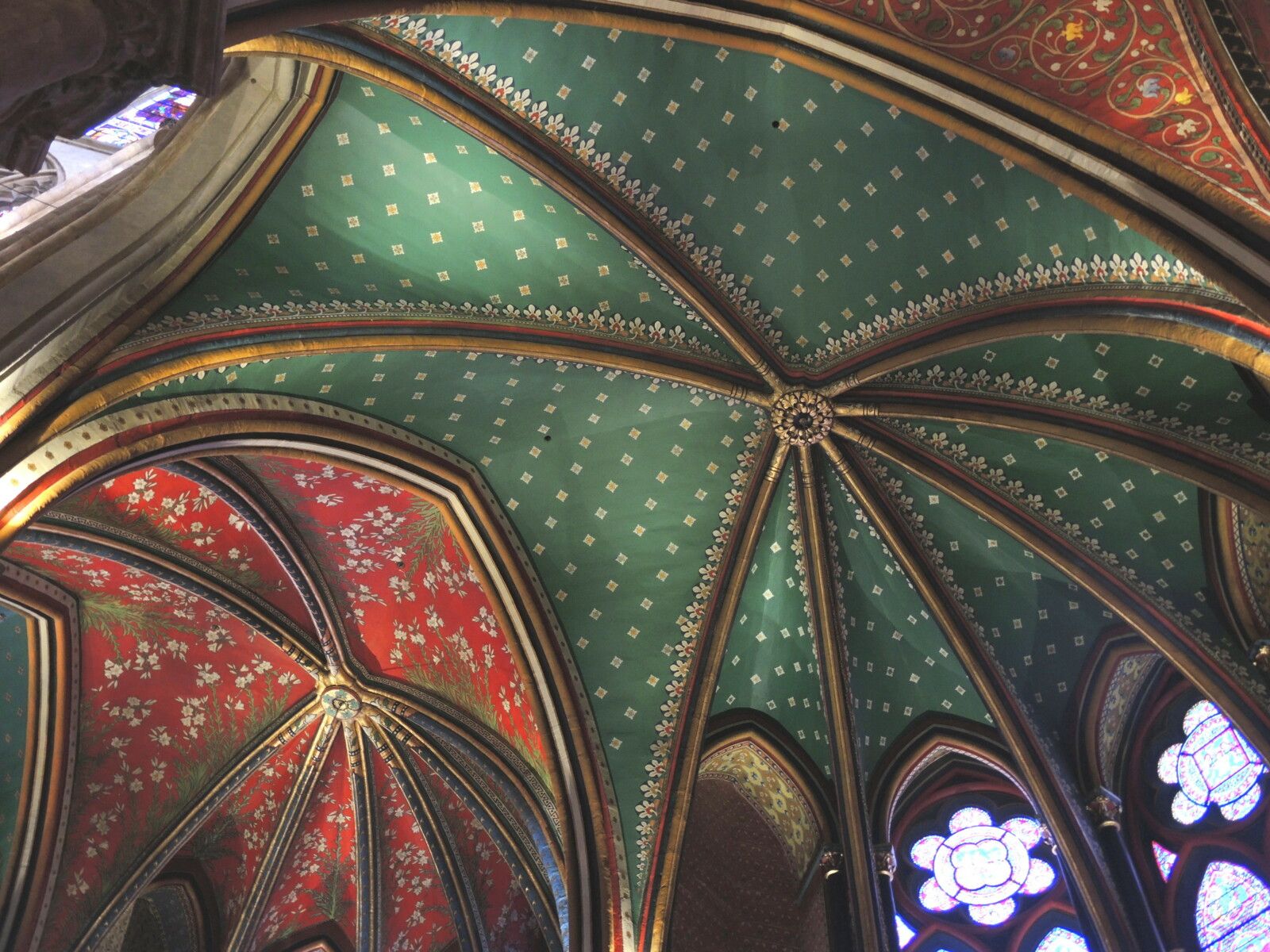 Bayonne, cathédrale Sainte-Marie, les chapelles du déambulatoire, plafond (64)