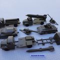 LOT VEHICULES MILITAIRES MARQUE CLE 