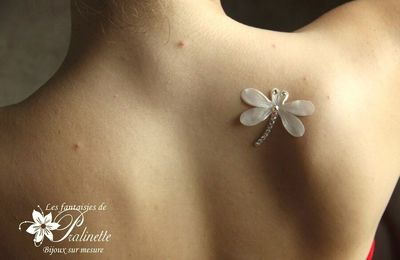 Bijou de peau mariage libellule et strass en cristal