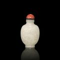 A fine white nephrite snuff bottle. Possibly Imperial, 1750-1820