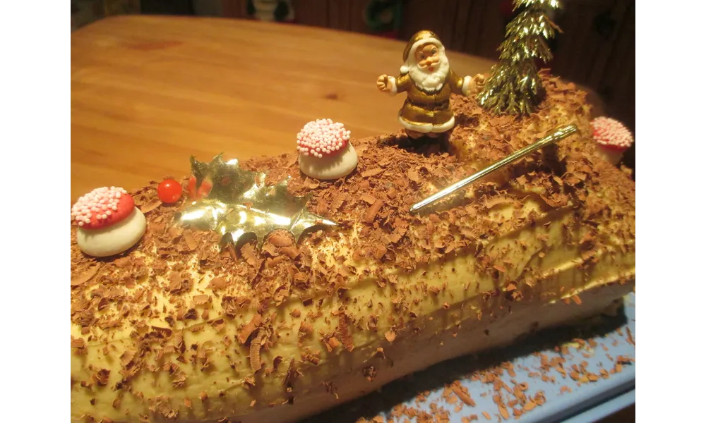 BUCHE PATISSIERE DE NOEL 