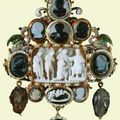 Pendant with thirteen cameos. Early 17th cent.