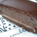 Un entremets  chocolat noir - marron