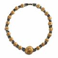 Collier antique composé de 20 petits médaillons en feuilles d'or, époque hellénistique tardive, Ier s. av J.-C.