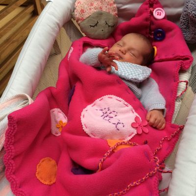 Dans mon atelier, il y a ... Un nouveau nid d'ange de filleeee!