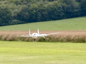 Le Rutan Boomerang, bimoteur RC dissymétrique.
