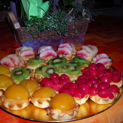 cascade de tartelettes fruitées