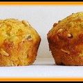 Muffins à la mimolette et aux pignons