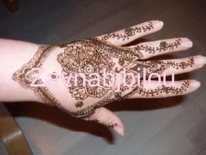 Tatouage au henné indien, mehandi... indian pattern