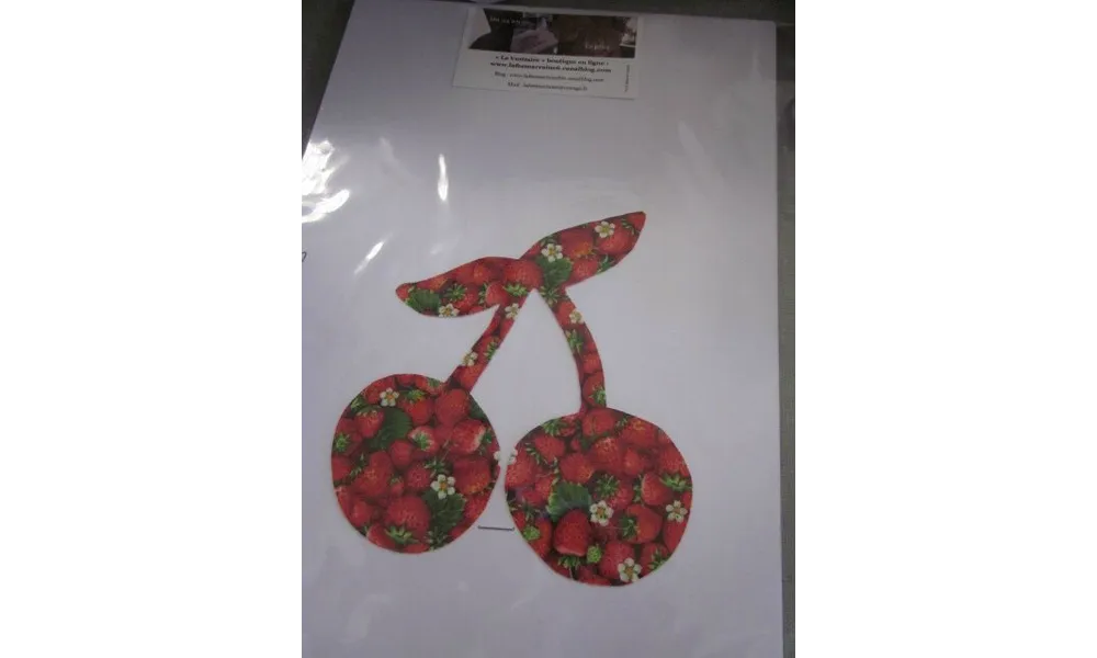 Appliqué thermocollant Le Temps des CERISES imprimé fraises taille XL + explications et conseils d'entretien