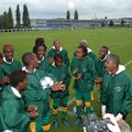 POUR L’ÉCLAIRAGE DU STADE HÉBERT, UNE SÉLECTION SUD-AFRICAINE L’AVAIT EMPORTÉ A HIRSON.