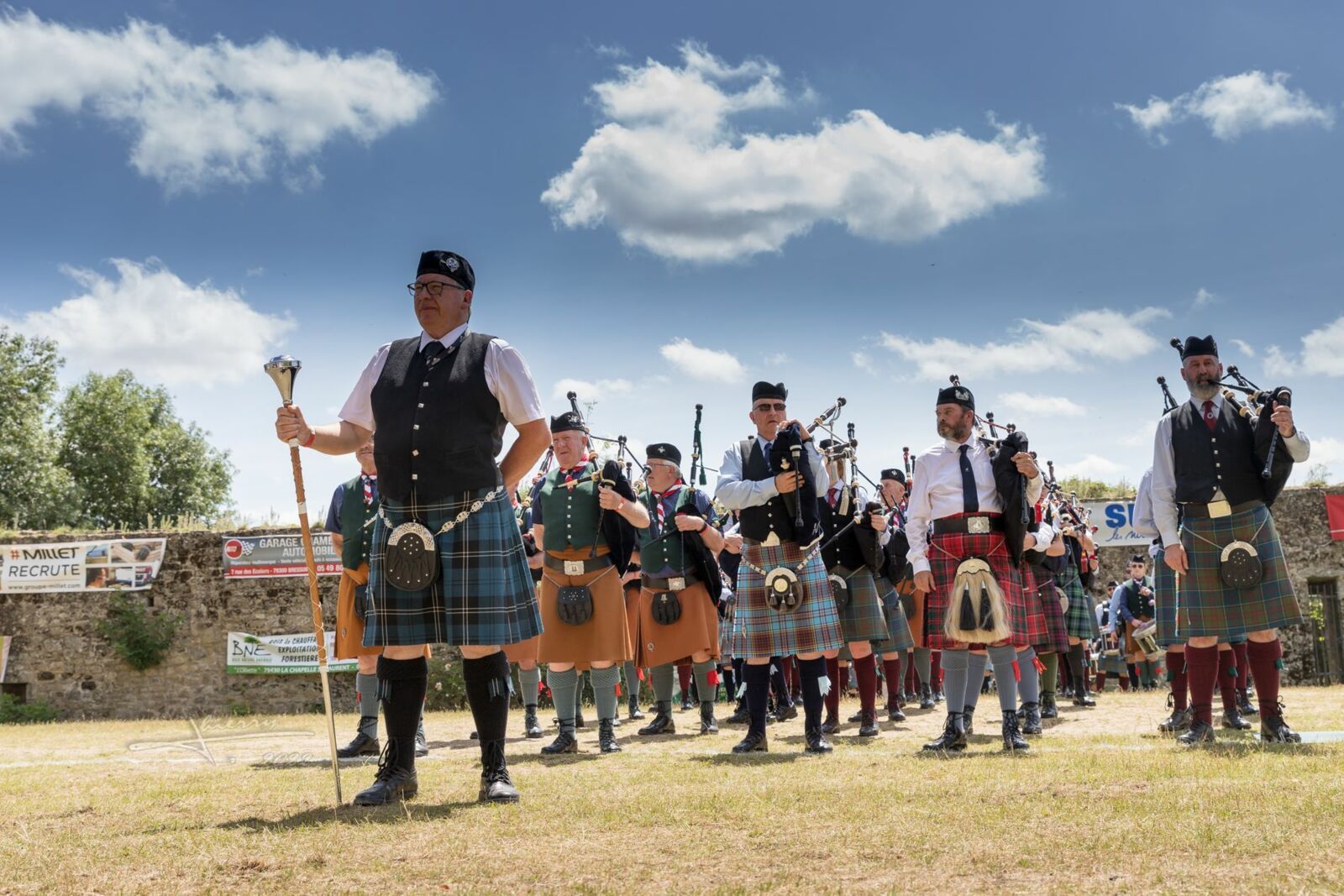 2206-110184_Highland games