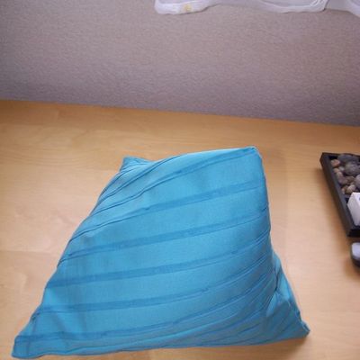 berlingot .... coussin bleu !