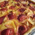 Tarte fraises-pommes-rhubarbe