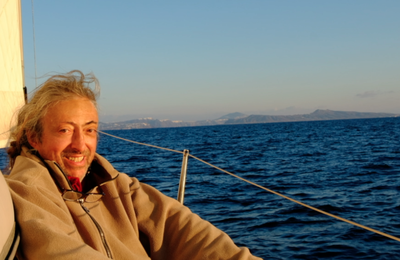 L'expédition Tour des deux Amériques solidaire en voilier présentée devant Santorin, 25 décembre 2017