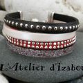 Une touche de rouge passion, pour ce bracelet de Saint Valentin daim rouge strass, cuir noir à billes, cuir gris anthracite text