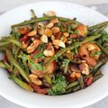 CREVETTES SAUTEES AUX HARICOTS VERTS ET CACAHUETES