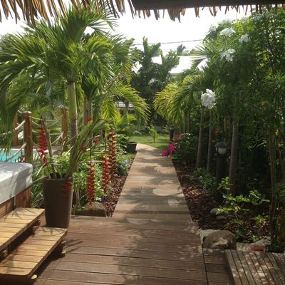 BIENVENUE EN GUADELOUPE au lotissement "Petit Etang" de Gissac à Sainte-Anne - T1 entièrement climatisé