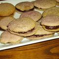 laissez -vous tenter par des petits macarons ence dimanche après-midi grisaillou... 