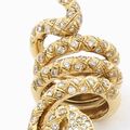 Bague "serpent" en or jaune, le corps à trois enroulements et la tête pavés de diamants taille brillant