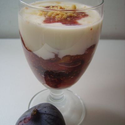 VERRINE DE FIGUES POÊLÉES AU MIEL ET SA CRÈME DE YAOURT