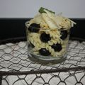 Timbale de Torsades aux olives noires,copeaux de fromage de brebis sous son filet d'huile d'olive et sa feuille de menthe