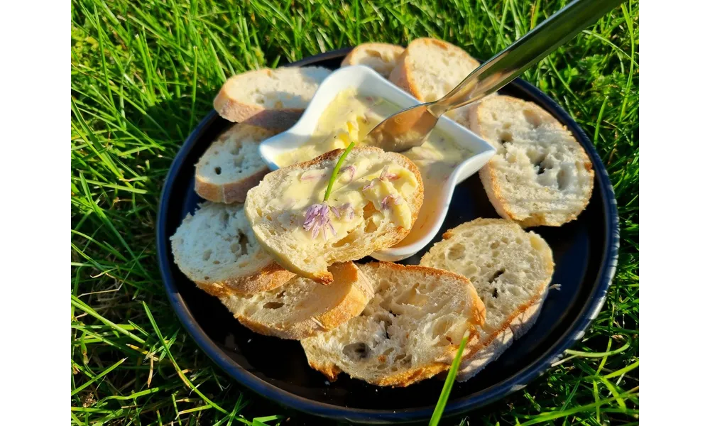 Beurre aux fleurs de ciboulette