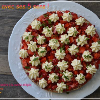 Tarte au tartare de fraises sur une crème pâtissière vanille et ciselé de menthe