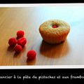 Financiers à la pâte de pistaches et aux framboises