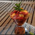 salade de fraises et mangue au sirop de miel d'oranger