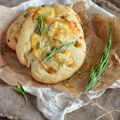 Fougasse au chèvre, romarin & miel