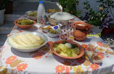 COUSCOUS IMPROVISÉ AUX BOULETTES