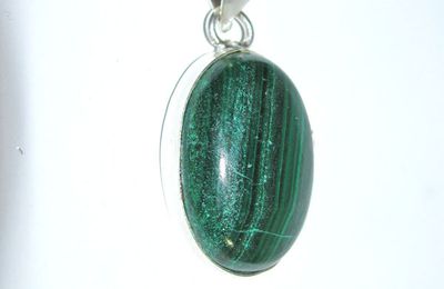 PENDENTIF "CABOCHON" MALACHITE 4 