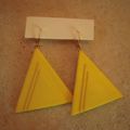 Bi152 : Boucles d'oreilles 80's triangle