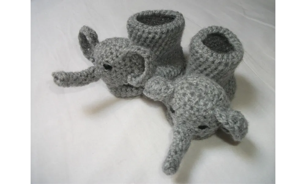 Chaussons "éléphant" au crochet...