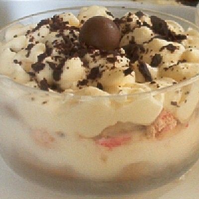 TIRAMISU CAFE/CHOCOLAT/MERINGUE FRAMBOISE