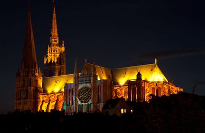 Chartres en a vu de toutes les couleurs!