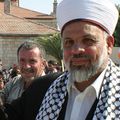 الدكتور الشيخ تيسير التميمي نلمس الدعم الحقيقي الذي يقدمه ملك المغرب ووكالة بيت مال القدس للفلسطينيين