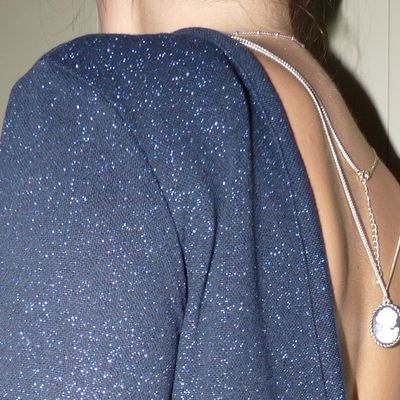 Des paillettes bleues