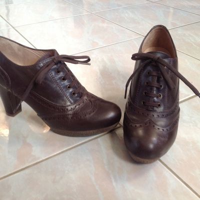 Richelieu Unisa, tout cuir taille 39, quasi neuves, 55€