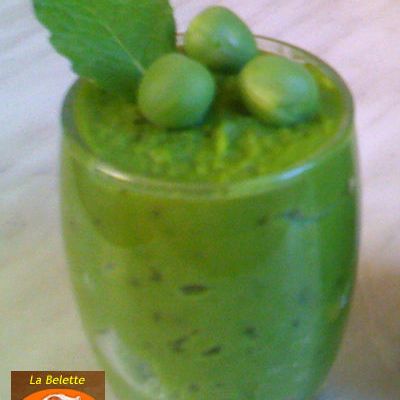 Verrine de petits pois au wasabi et à la menthe