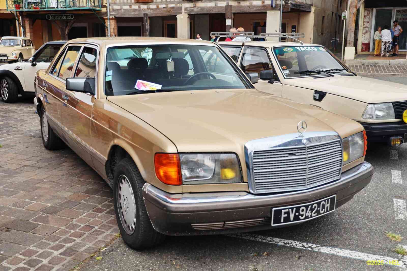 Mercedes 420 SEL_01 -  1960 [D] HL_GF