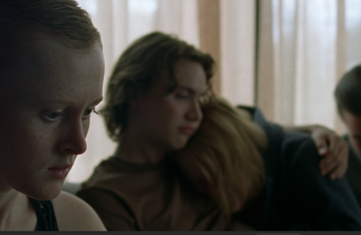 [CRITIQUE]  WHEN THE LIGHT BREAKS le récit d'apprentissage en accéléré de Rùnar Rùnarsson 