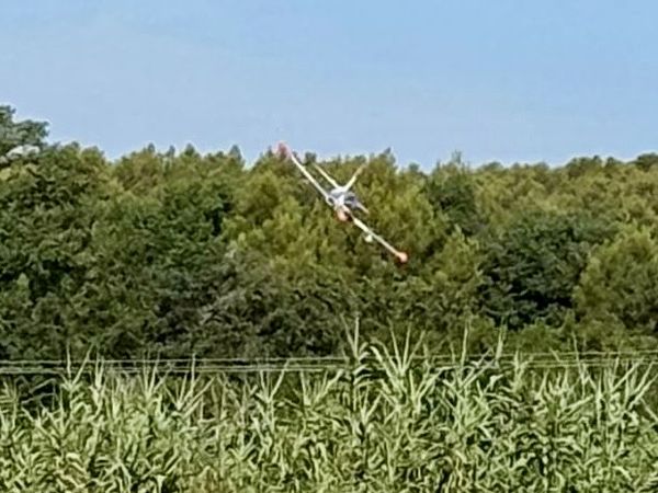 CYPRIEN LUI AVAIT AMENÉ SON JET AERMACCHI.