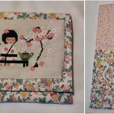 Kokeshi, pochette et  coussinet