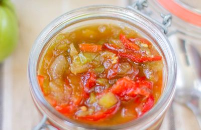 Chutney de tomates vertes et poivrons aux épices