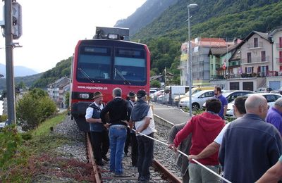 Evian-Saint-Gingolph : cette courte ligne « du Tonkin » de 18 km reste fermée mais l'autoroute du Chablais, hors de prix, avance
