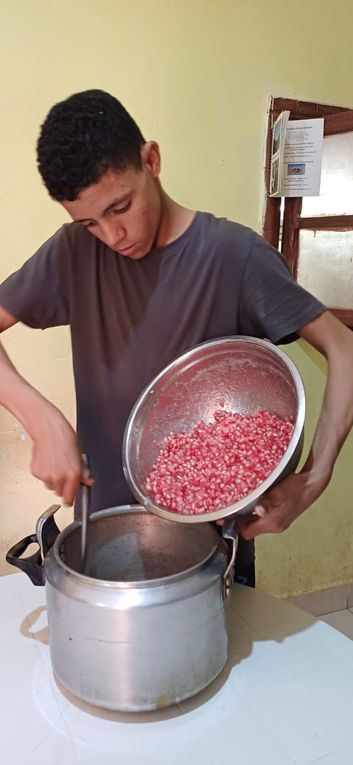 Confiture de grenades du jardin vendredi 10 au temps d'accueil à Ourika Tadamoune